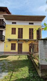 Casa di fine schiera in Via V. Veneto a Buronzo