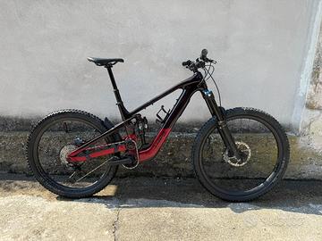 2025 Trek Slash+ Tg L  Updrage Garanzia