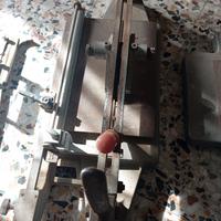 attrezzature per taglio piastrelle 