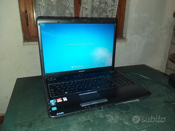 17 pollici Toshiba  satellite come nuovo