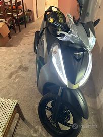 SH 300i air force ABS