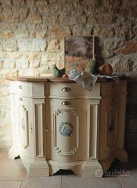 Credenza in legno in stile country