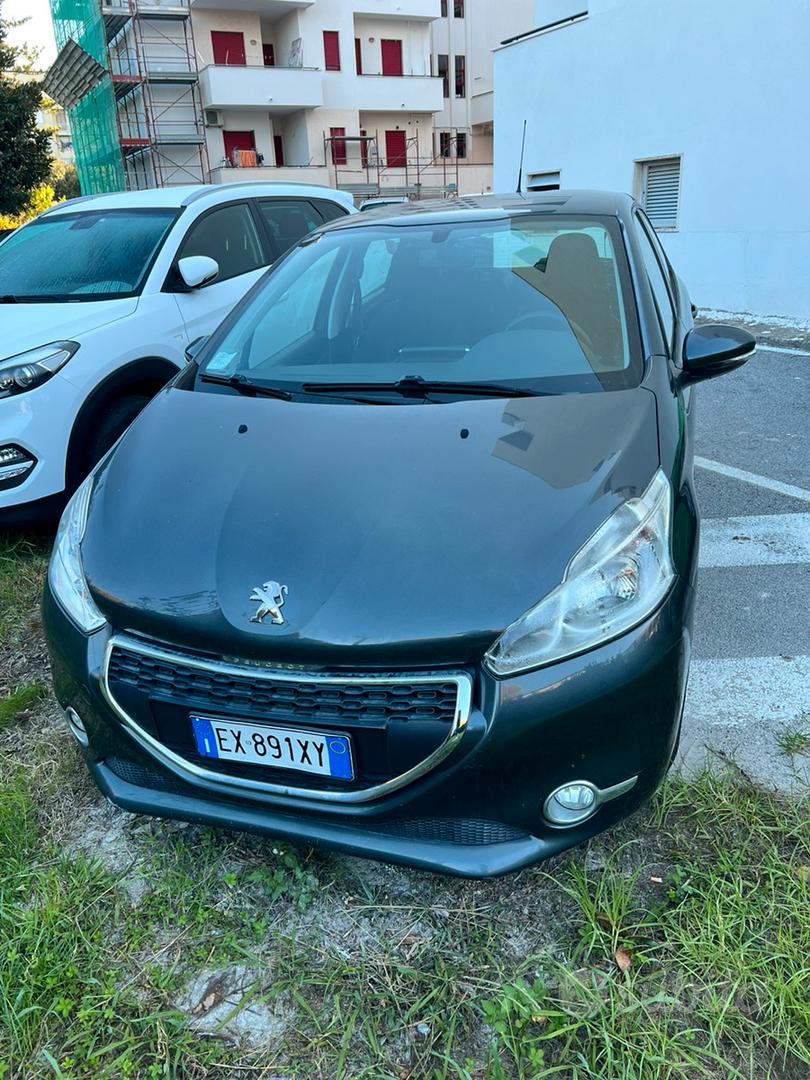 Peugeot 208 1° serie