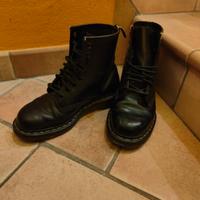 Stivali in pelle nera Dr. Martens 38