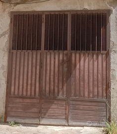 Porta di ferro per locale deposito