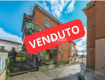 TOMBA DI NERONE - QUADRILOCALE CON BALCONI IN PALA
