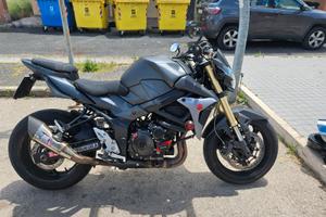 Suzuki gsr 750 2014