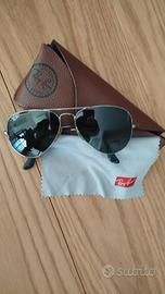 occhiali da sole Ray Ban argentati da donna 