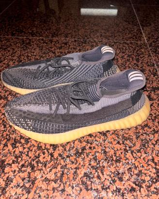 adidas Yeezy Boost 350 V2 Carbon
