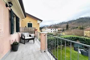 CASA SEMINDIPENDENTE A FOLLO