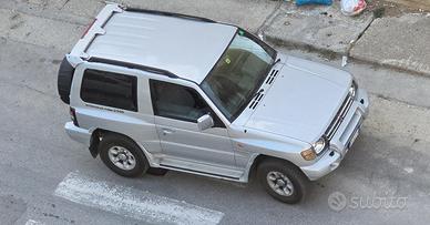 pajero target metal top