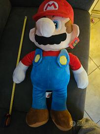 Peluche super Mario e Bart Simpson