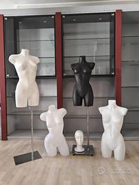 Manichini espositori