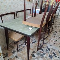 tavolo anni 50 con 6 sedie