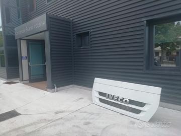 Calandra Griglia Cofano IVECO Stralis