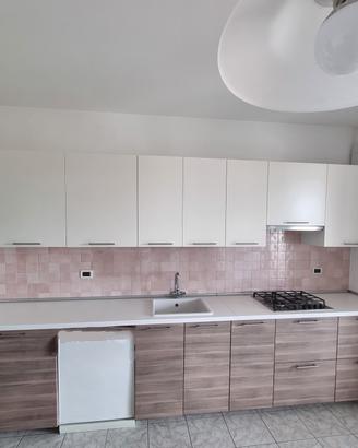 Cucina usata, pari al nuovo, già imballata !!