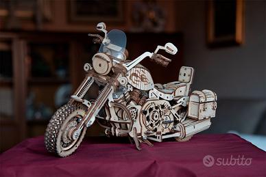 Modellino motocicletta in legno