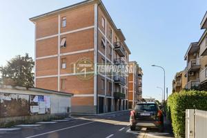 3 LOCALI CON CANTINA E BOX