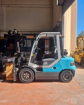 Carrello elevatore marca Baoli modello KBD 30 3000