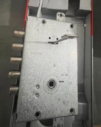 Serratura per porta blindata
