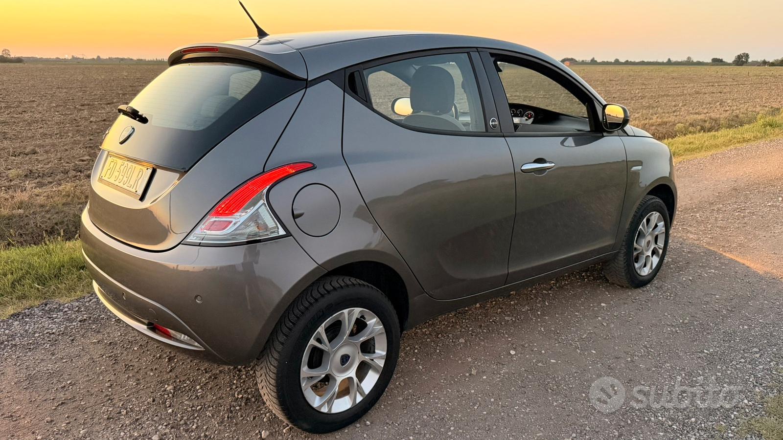 Lancia Ypsilon 2016 photo 3