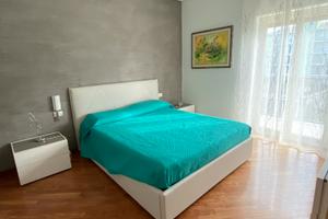 Ampio appartamento arredato con parcheggio