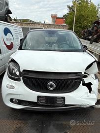 SMART FORFOUR 2019 PER RICAMBI