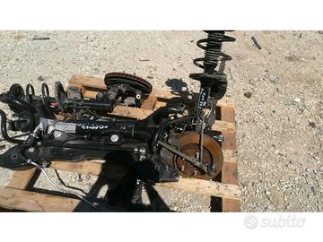 MITSUBISHI OUTLANDER 2.2D AVANTRENO 2011