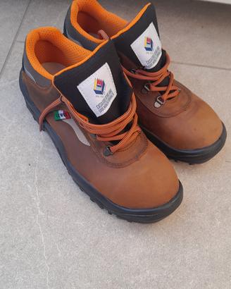 scarpe da lavoro no 44 nuove