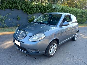 LANCIA Ypsilon- 2009 1.2 benz.Km 110.000 euro 5