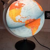 Mappamondo luminoso