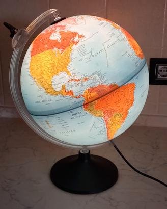 Mappamondo luminoso