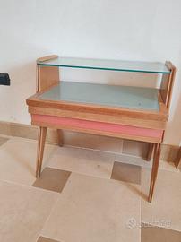 comodino  modernariato 