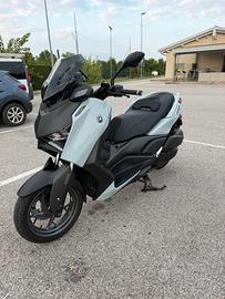 xmax 300  tech 2026