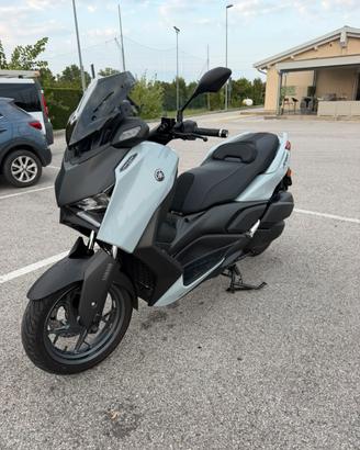xmax 300  tech 2026