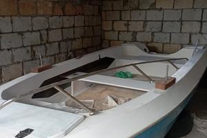 barca catamarano