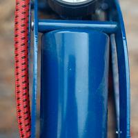 pompa a pedale con manometro