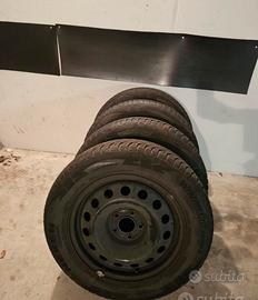 Gomme invernali 215/60 R16