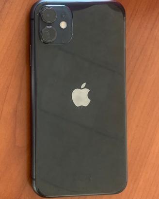 Iphone 11 + cuffie e 2 adattatori