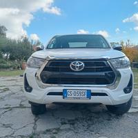 TOYOTA HILUX 2.4D 2024