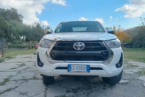 TOYOTA HILUX 2.4D 2024