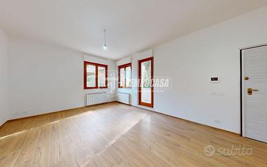 Appartamento seminuovo di 100 mq con 3 camere, dop