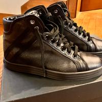 Hogan Rebel