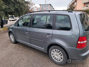 Touran diesel 140 cv Automatic passaggio compreso 