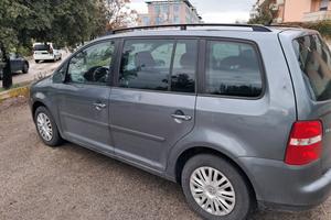 Touran diesel 140 cv Automatic passaggio compreso 