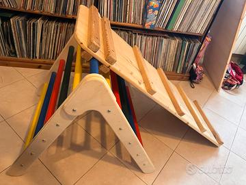Triangolo Pickler con scivolo arrampicata bambini