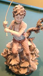 Statuina Capodimonte giovane pescatore 