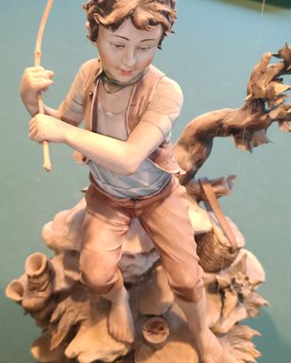 Statuina Capodimonte giovane pescatore 