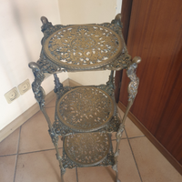 Vecchio scaffale