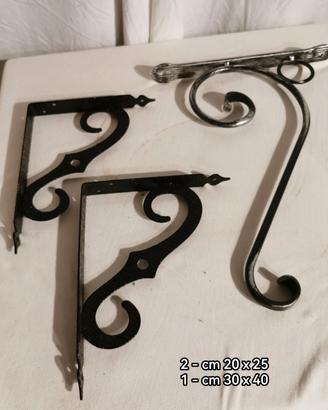 Porta mensole ornamentali in ferro battuto